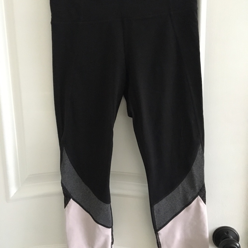 Athleta black and pink color block legging